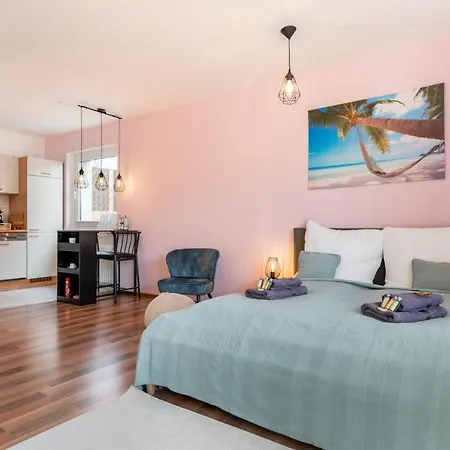 Immo-Vision - Tropical Design Apartment, Zentral, Parkplatz, Kueche, Wlan Wolfsburg Zewnętrze zdjęcie