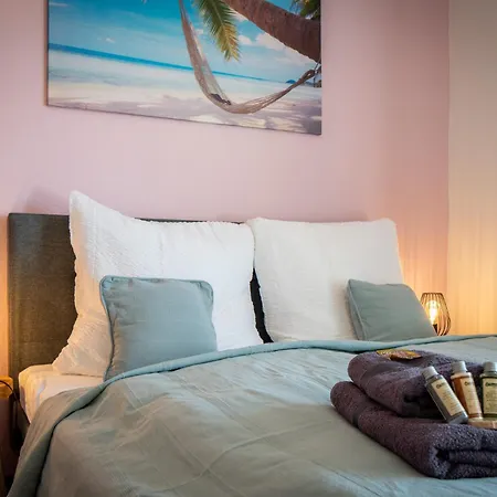 Immo-Vision - Tropical Design Apartment, Zentral, Parkplatz, Kueche, Wlan Wolfsburg Zewnętrze zdjęcie