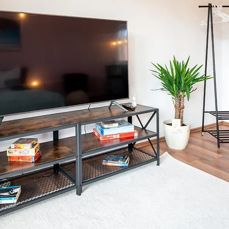Immo-Vision - Tropical Design Apartment, Zentral, Parkplatz, Kueche, Wlan Wolfsburg Zewnętrze zdjęcie